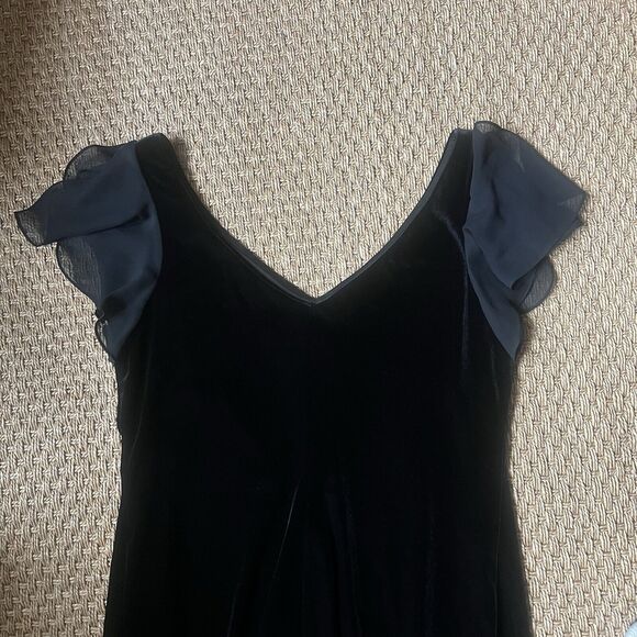 S.L. Fashions VTG Dress Black Velvet Midi Handkerchief Hem Witchy Whimsy Goth - Picture 4 of 9